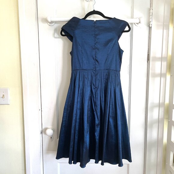 Jessica Howard Midnight Blue Cocktail Dress with Jewel Accent | Size 6 - Picture 2 of 5